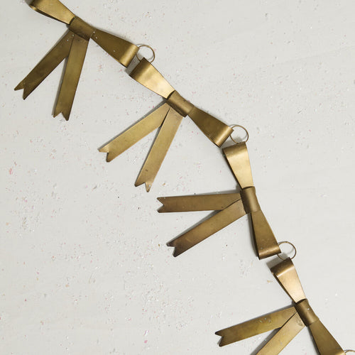 Collectors Bow Garland