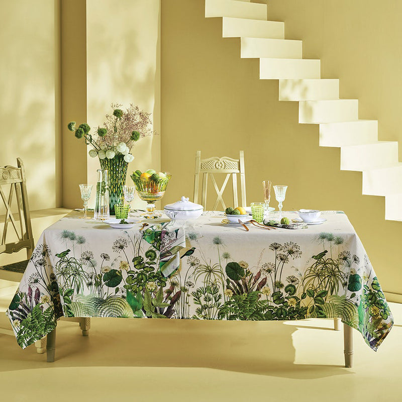 Garnier Thiebaut Nenuphars Parchemin Tablecloth