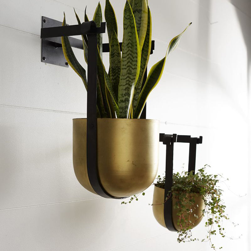 Benton Hanging Pot