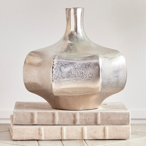 Zaire Vase