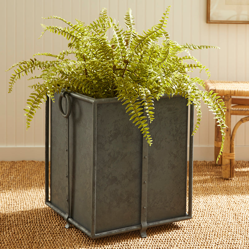 Callahan Square Planter