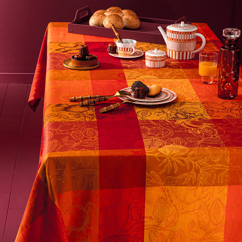 Garnier Thiebaut Mille Senteurs Epices Jacquard Tablecloth