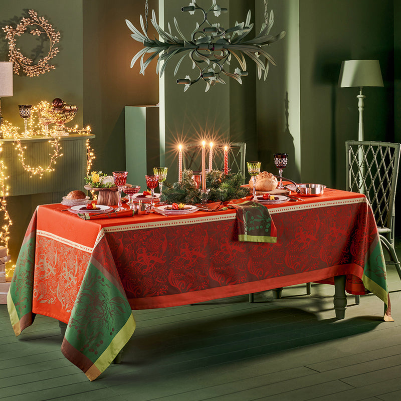 Garnier Thiebaut Noel Fruite Rouge Jacquard Tablecloth