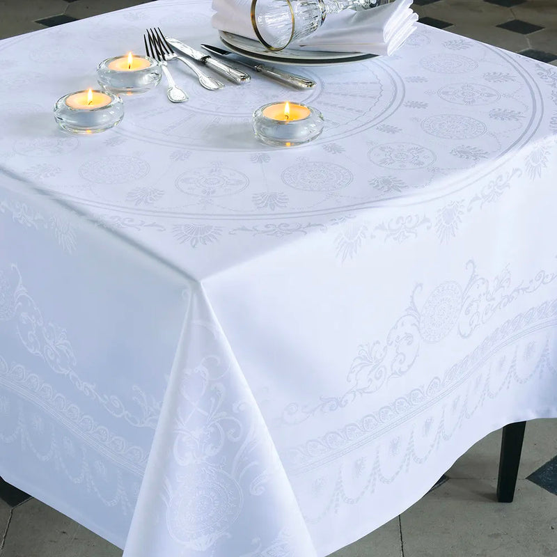 Garnier Thiebaut Eloise Diamant Jacquard Tablecloth