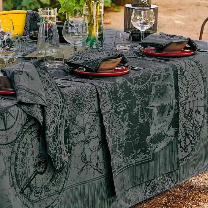 Garnier Thiebaut Rose Des Vents Encre Jacquard Tablecloth