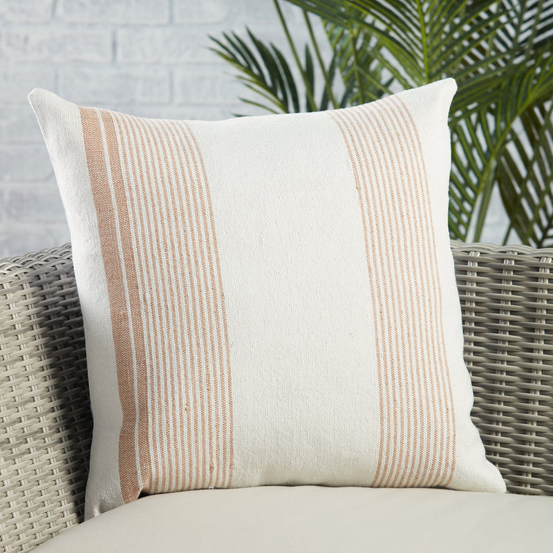 Jaipur Living Acapulco Parque Indoor/Outdoor Pillow