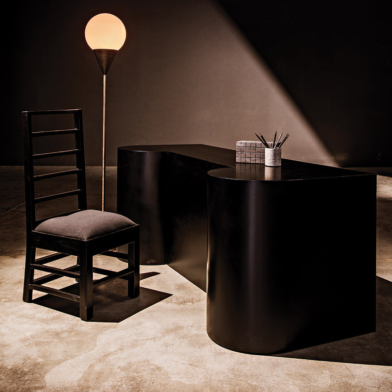 Noir Concierge Desk