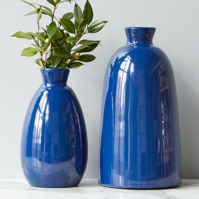 https://www.paynesgray.com/cdn/shop/products/GEY011LB9-Navy-Artisanal-Vase-Large-4_1198x799copy_800x.jpg?v=1665457630