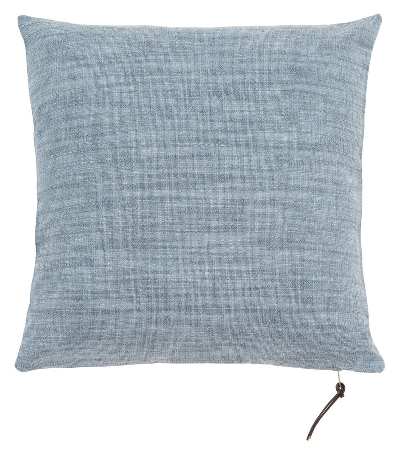 Linn Throw Pillow