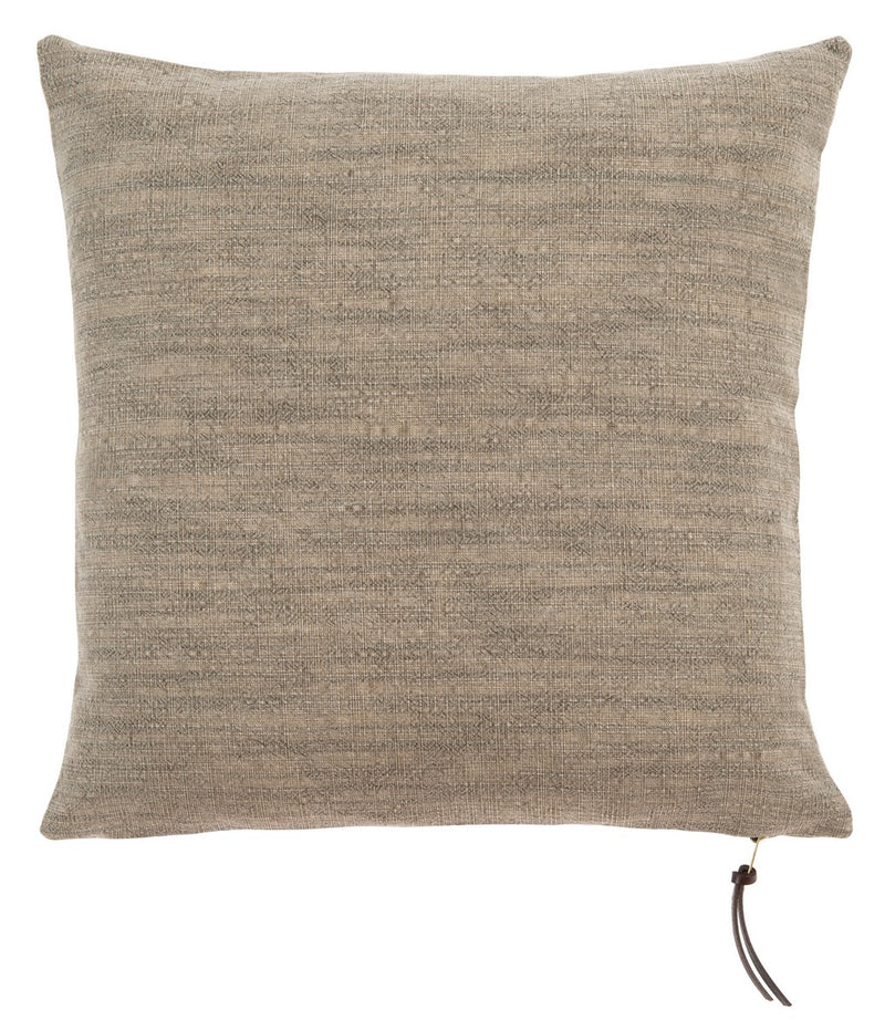 Linn Throw Pillow