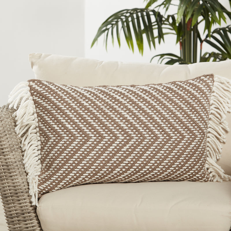 Jaipur Living Settia Odessa Indoor/Outdoor Pillow