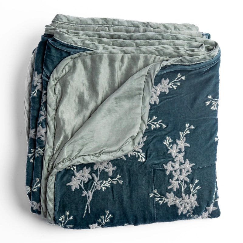 Bella Notte Lynette Throw Blanket