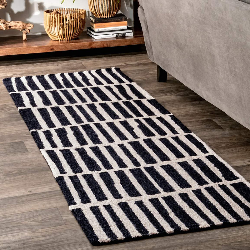 Tracer Hand Tufted Rug