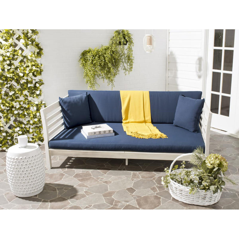 Retreat Outdoor Daybed